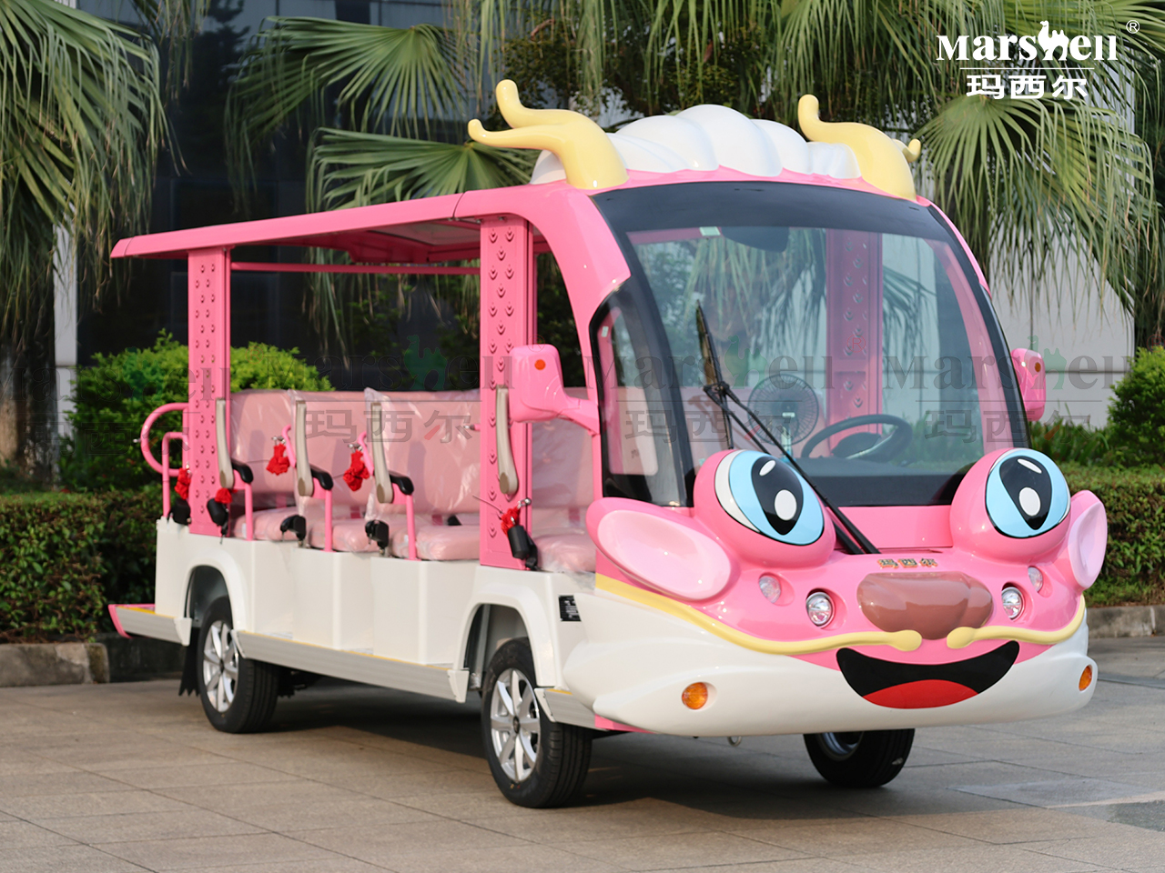 龍?jiān)煨椭黝}電動(dòng)觀光車