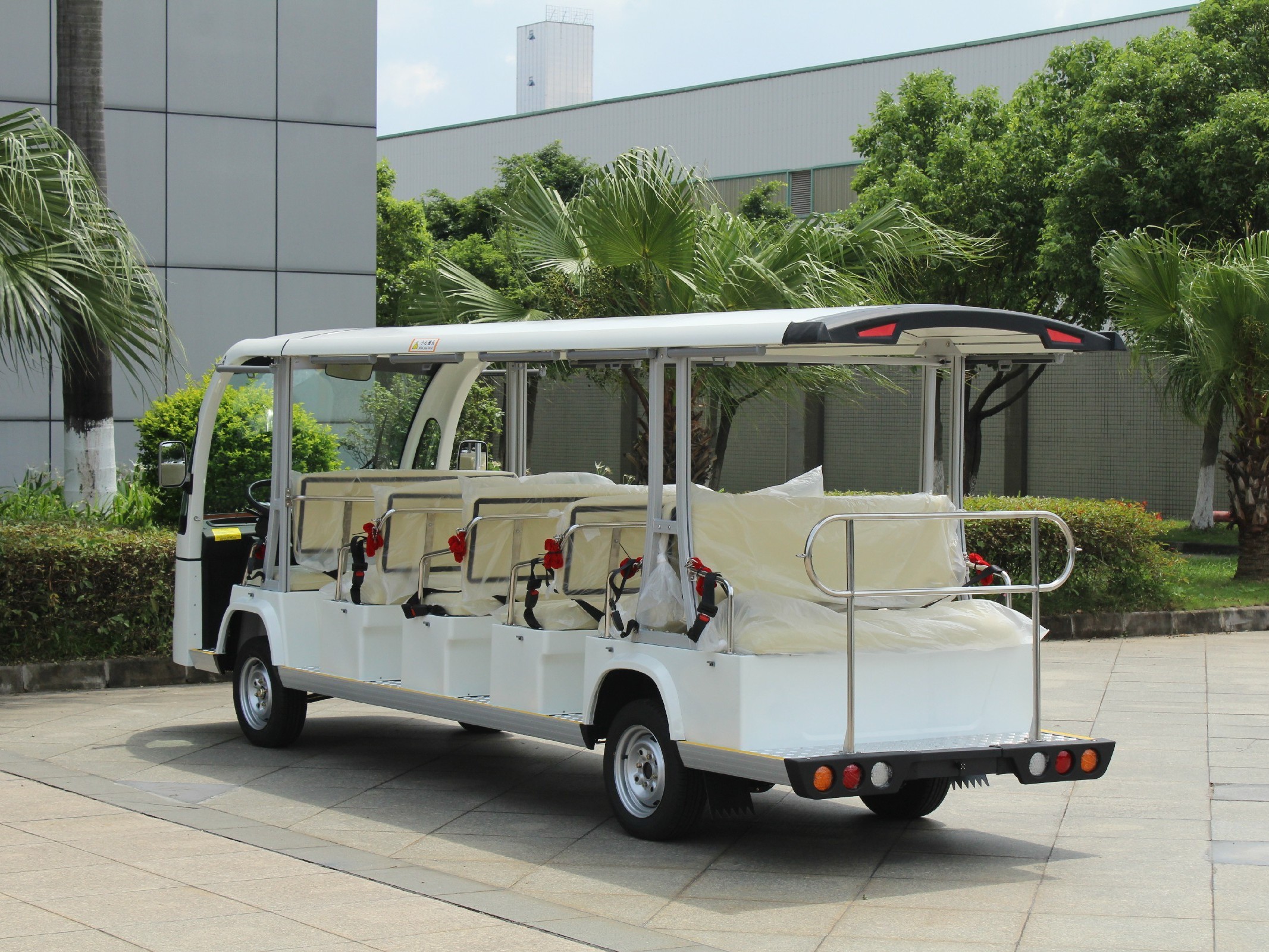 十七座電動(dòng)觀光車