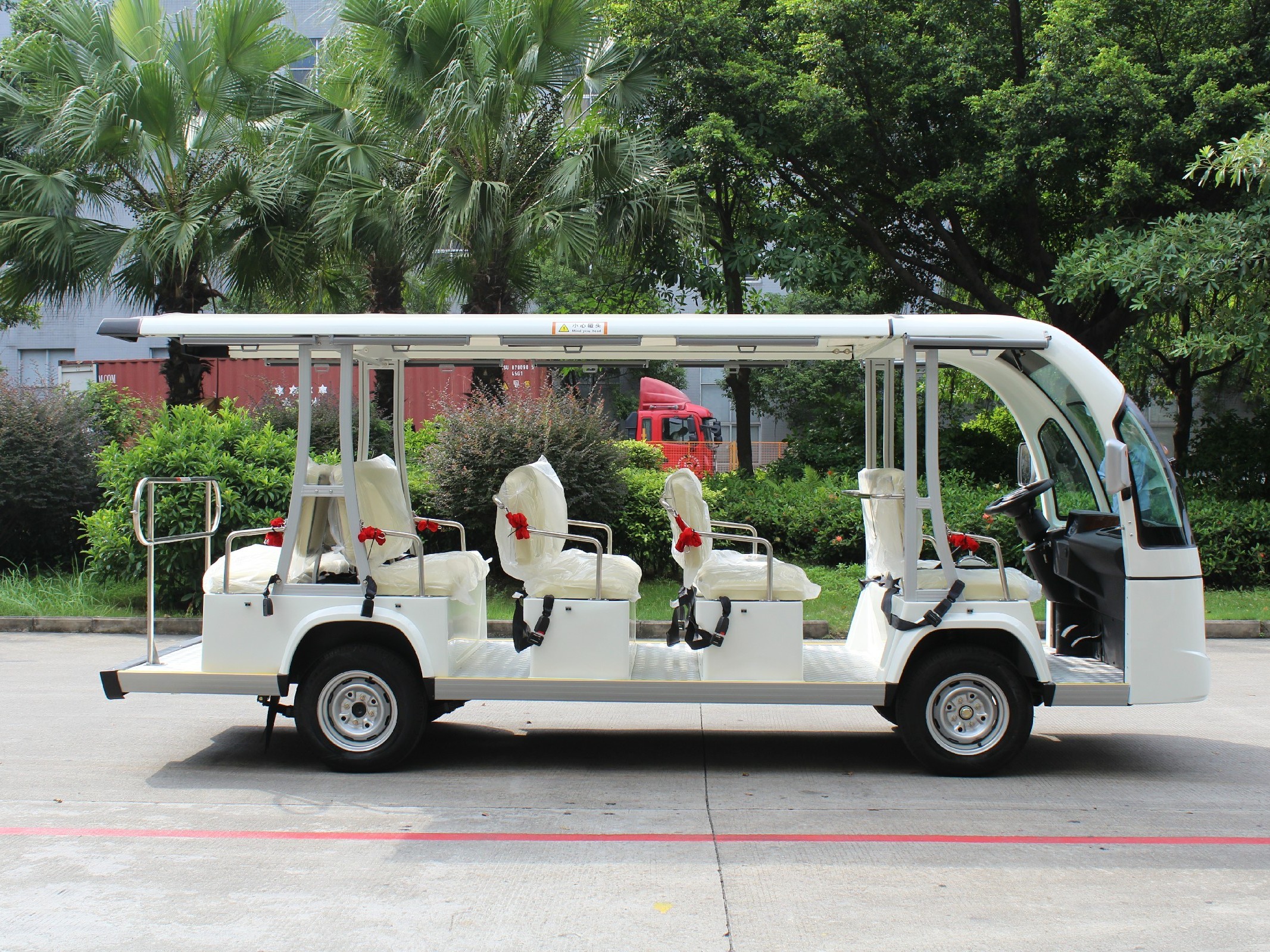 十四座電動(dòng)觀光車(chē)
