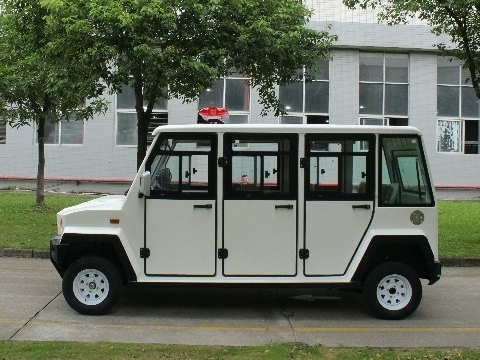 八座封閉巡邏車(chē)