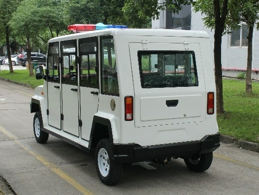 八座封閉巡邏車(chē)